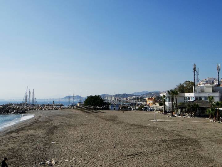 Strand El Candado in Málaga