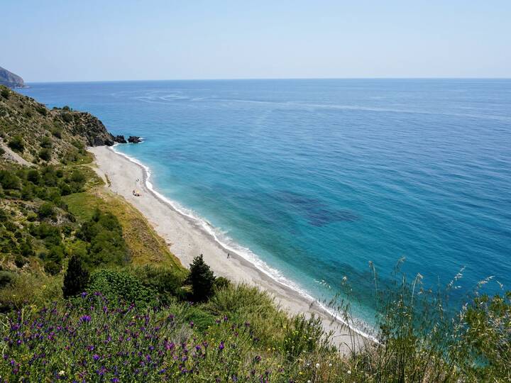 Playa Alberquillas Nerja