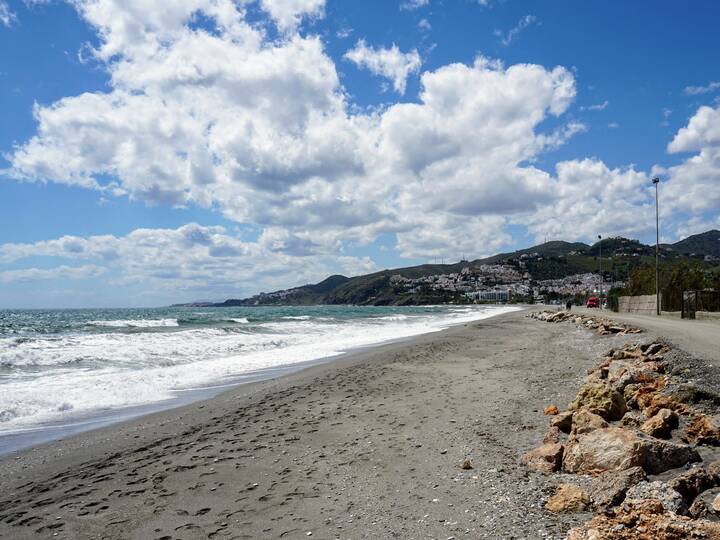 Playa El Playazo Nerja