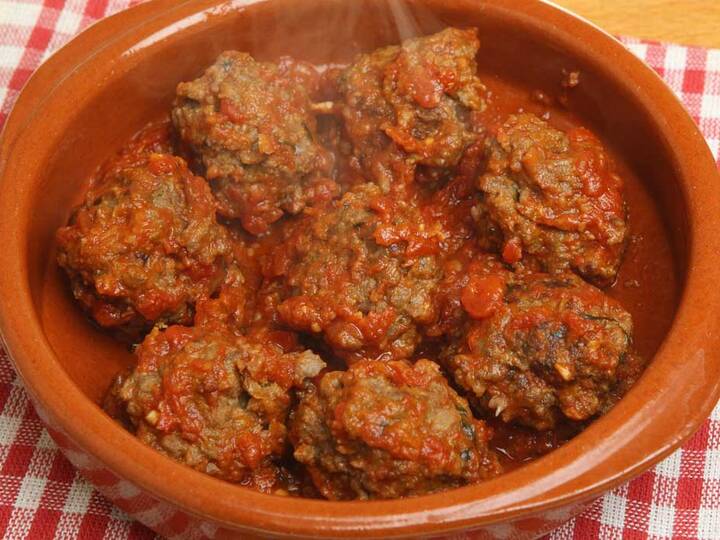 Albondigas mit Tomatensauce